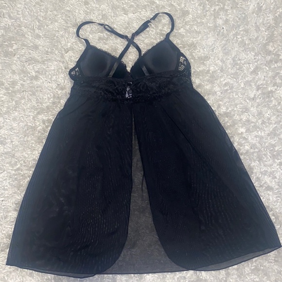 Lingerie - Picture 2 of 2